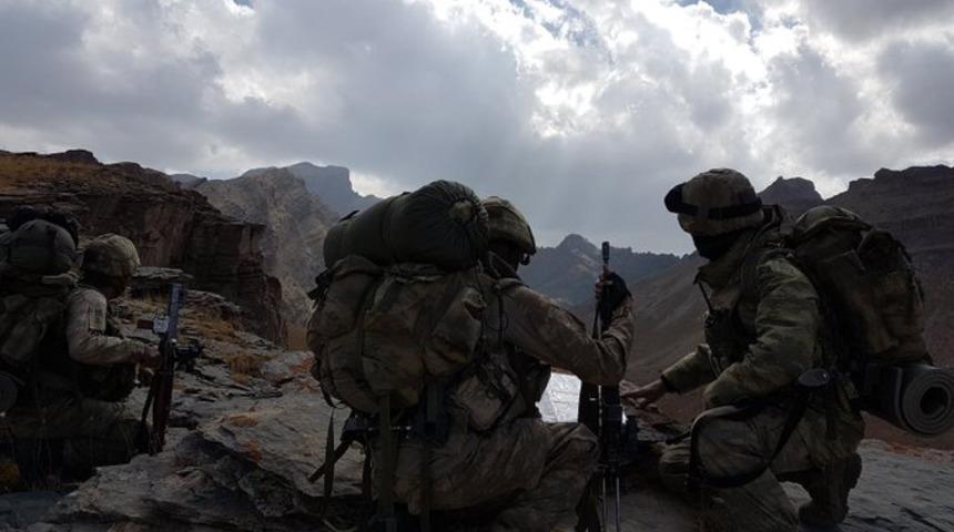 Irak'ın kuzeyinde &ouml;rg&uuml;te darbe! 2 PKK'lı ter&ouml;rist &ouml;ld&uuml;r&uuml;ld&uuml;