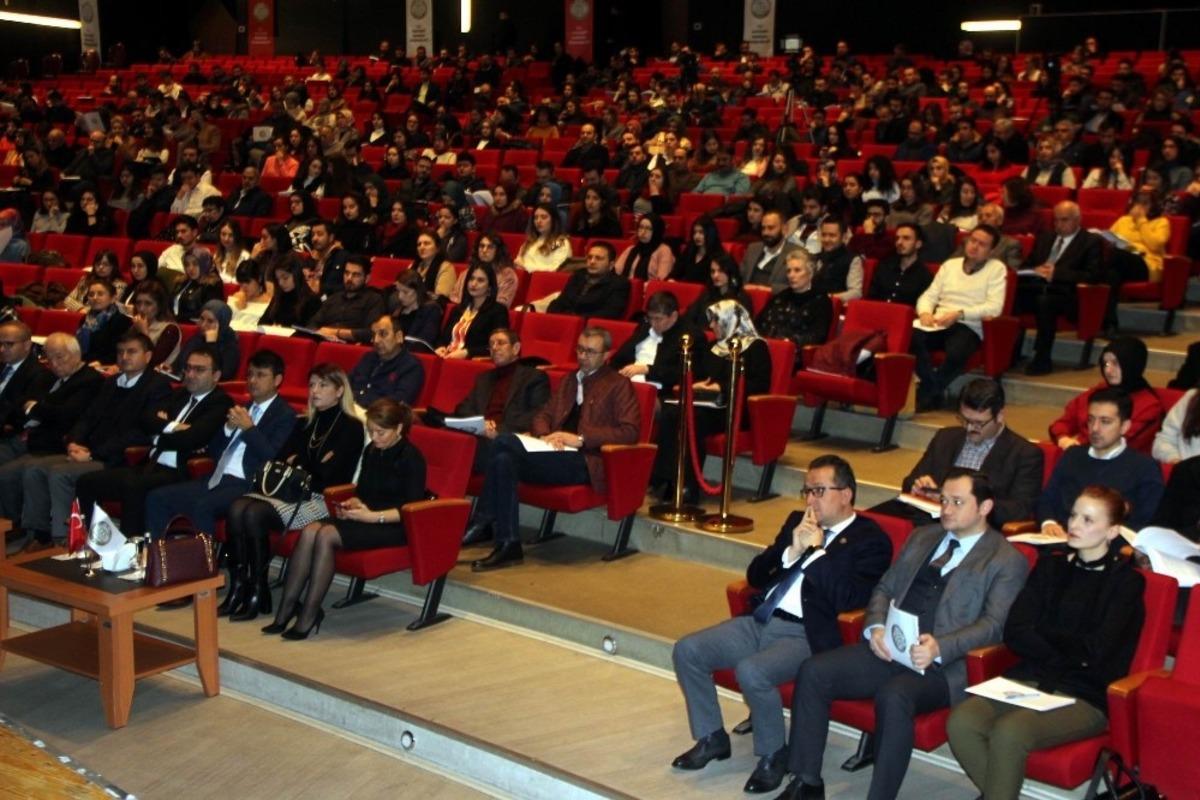 Baro Başkanı Dursun: "Okumadan hatip, yazmadan katip olunmaz. Bilgi sahibi olunmadan fikir sahibi olunmaz"