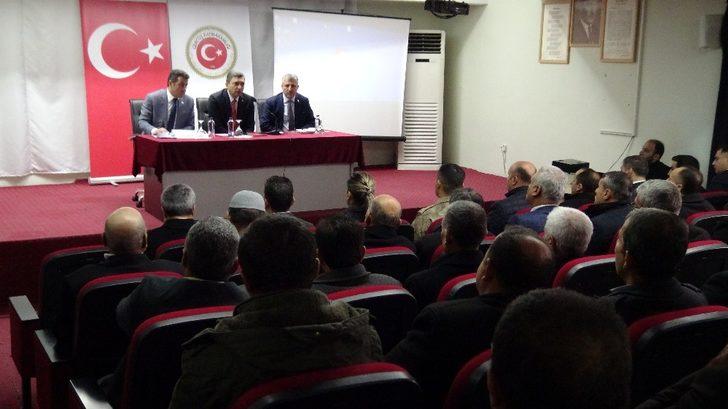 Batman Valisi Hulusi Şahin, Gercüş ilçesinde bağ ve bahçe malzemesi dağıtım törenine katıldı G3