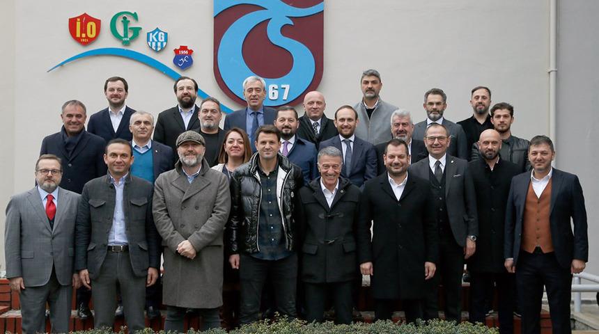 Ahmet Ağaoğlu'dan Hüseyin Çimşir'e destek