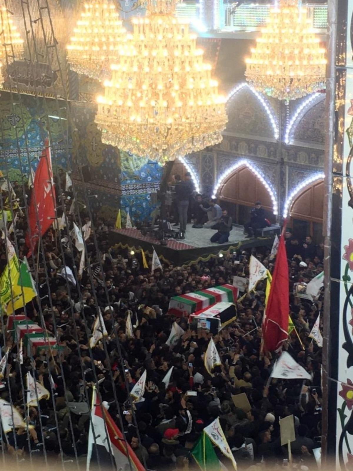 Kasım S&uuml;leymani&rsquo;nin Kerbela&rsquo;daki cenaze t&ouml;renine binlerce kişi katıldı