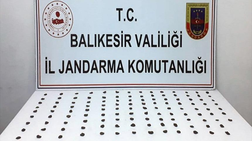 Balıkesir'de 120 bronz sikkeyi internetten satmaya &ccedil;alışan ş&uuml;pheli yakalandı