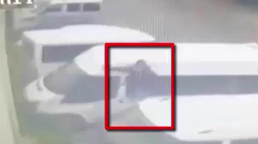 Ara&ccedil;ların camını kırıp hırsızlık yapan şahıs yakalandı