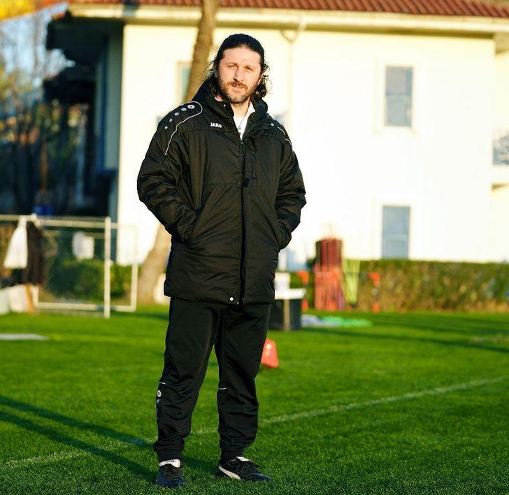 (Özel haber) Fatih Tekke: “Teknik adam seçimleri siyaset ve ahbap çavuş ilişkisine göre yapılıyor” G4