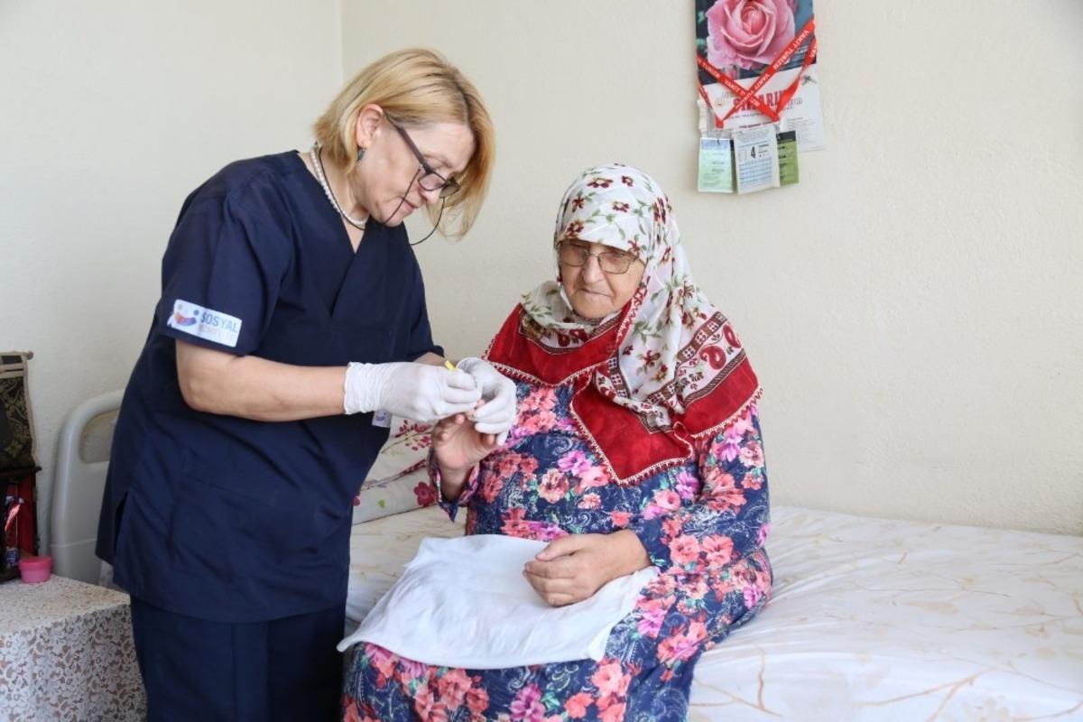 Kocaeli&rsquo;de bakıma muhta&ccedil; 2 bin 139 kişiye aile şefkati