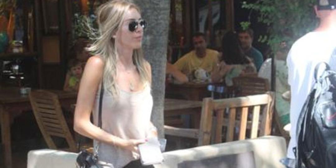 Sinem de y&uuml;z&uuml;ğ&uuml; &ccedil;ıkardı