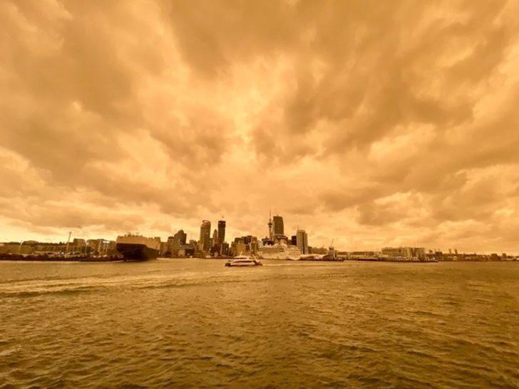 Yeni Zelanda’da şaşırtan görüntü! Gökyüzü turuncuya döndü G2