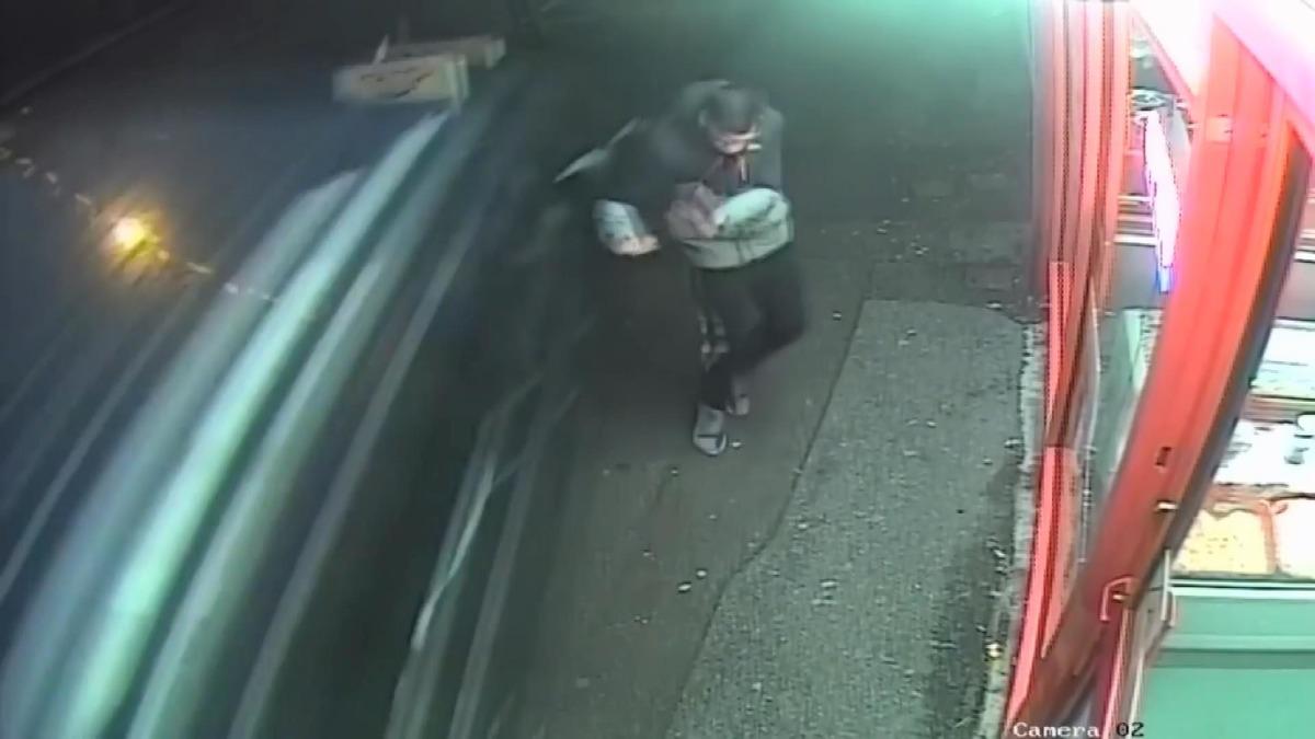 İngiltere'de gen&ccedil; boks&ouml;r &ouml;l&uuml;mden d&ouml;nd&uuml;