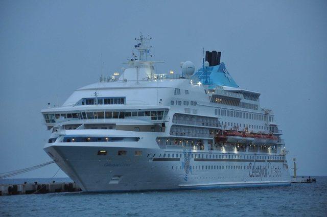 Kuşadası Limanı sezonu erken açtı