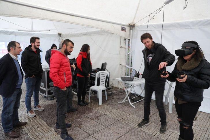 Güvensiz asansörü VR gözlükle test ettiler G1