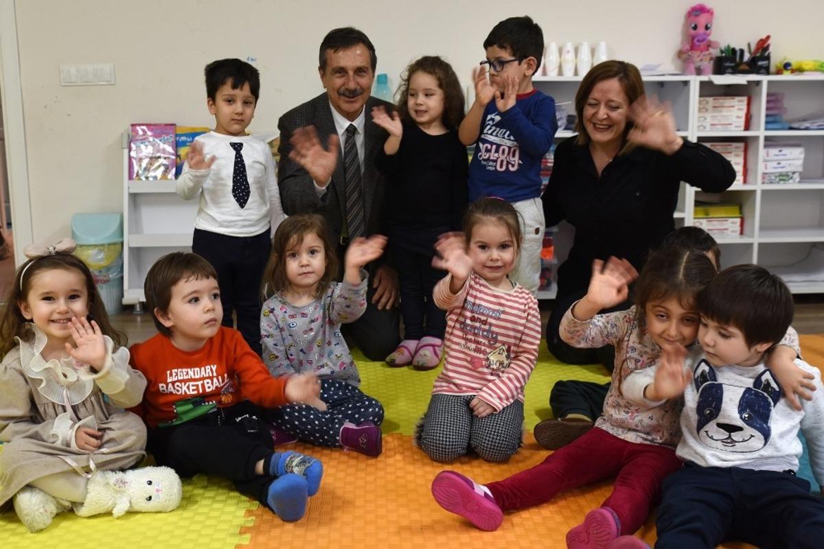 Mutlu &ccedil;ocuklar Tepebaşı&rsquo;nda