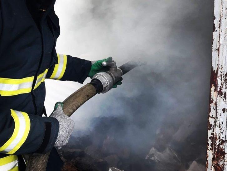 Gürpınar’da ev yangını G3