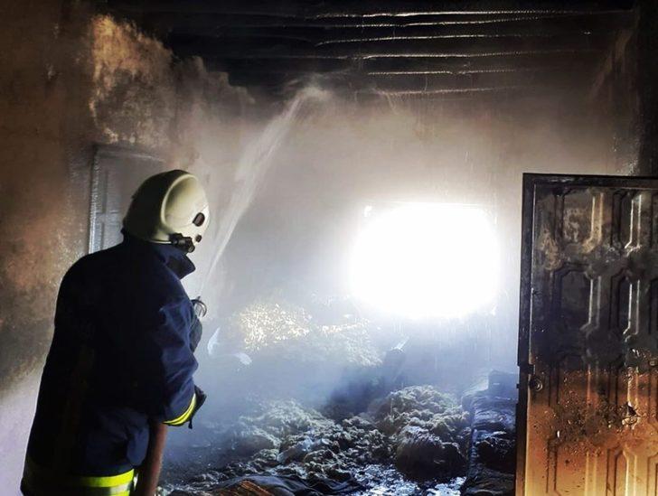 Gürpınar’da ev yangını G5