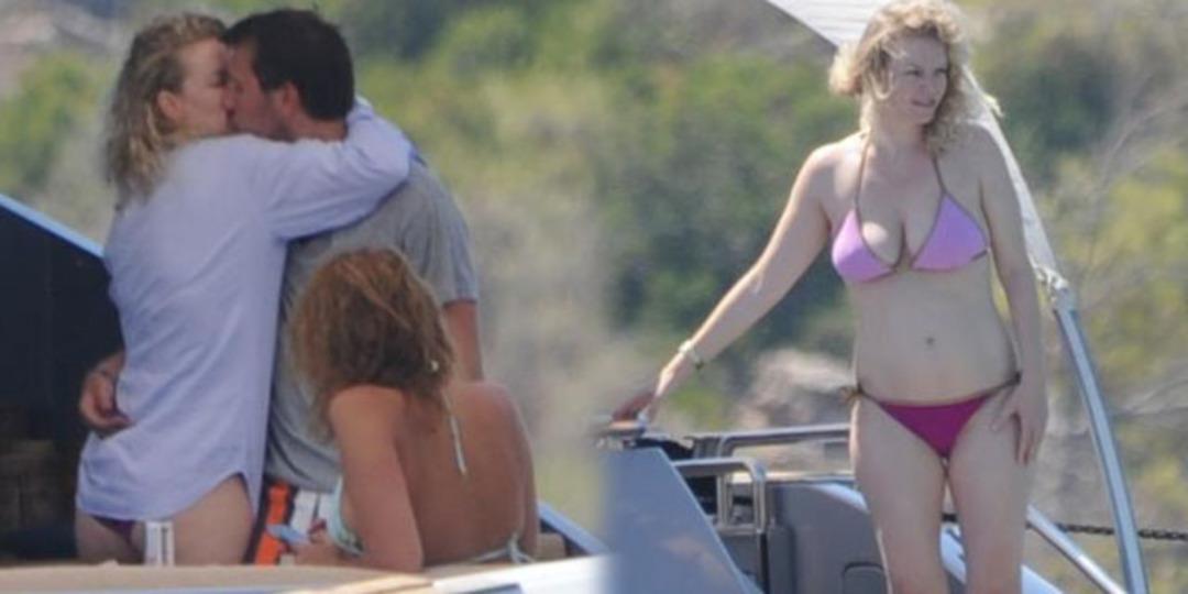 Alara'dan ateşli &ouml;p&uuml;c&uuml;k