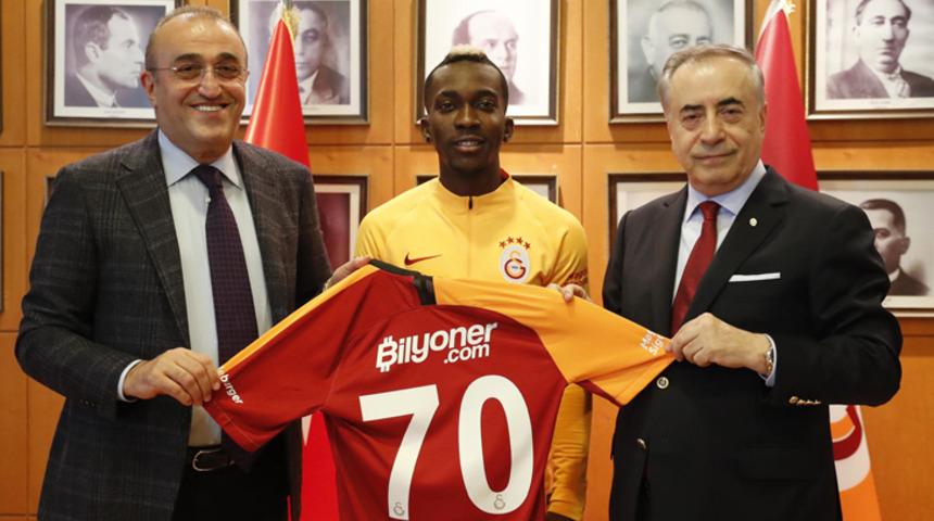 Galatasaray'dan Onyekuru'nun bonservisi için açıklama