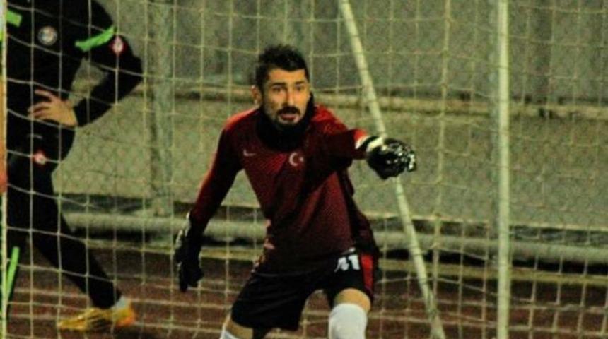 Taraftarların darbettiği Hidropaks Tayfunspor kalecisi Sefa Tekdurmaz'ın kaburgası kırıldı