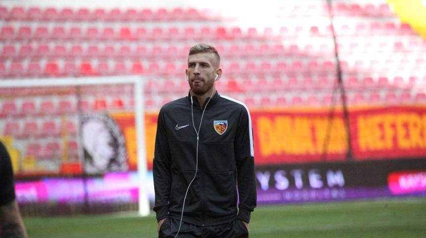 Kayserispor&rsquo;da 4 futbolcu kırmızı kart g&ouml;rd&uuml;