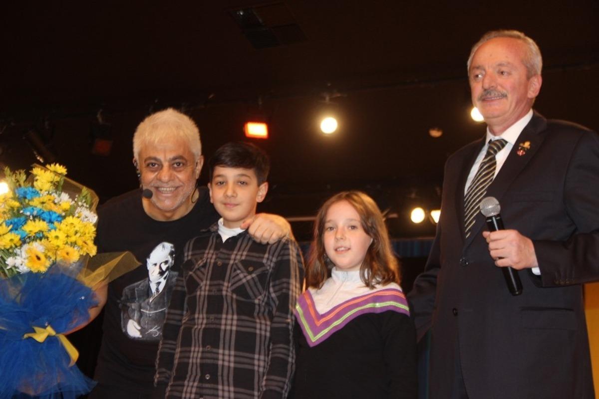 Fenerbah&ccedil;eliler &rsquo;Keke&ccedil;oğlan&rsquo; Stand Up Komedi G&ouml;sterisinde Buluştu