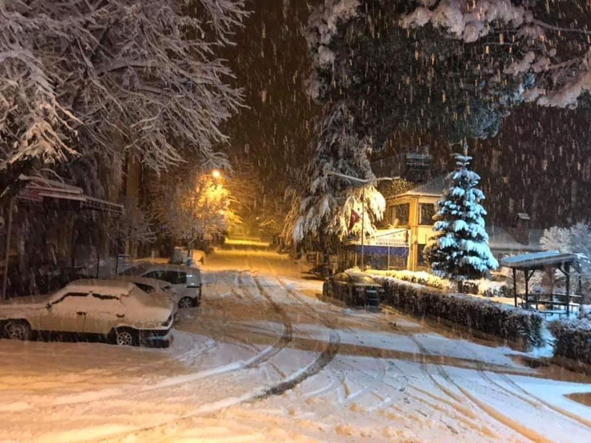 &Ouml;demişli dağcılar, karla kaplı Bozdağ&rsquo;da keşif yaptı