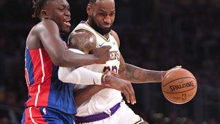 Los Angeles Lakers-Detroit Pistons: 106-99 (LeBron James triple-double yaptı)
