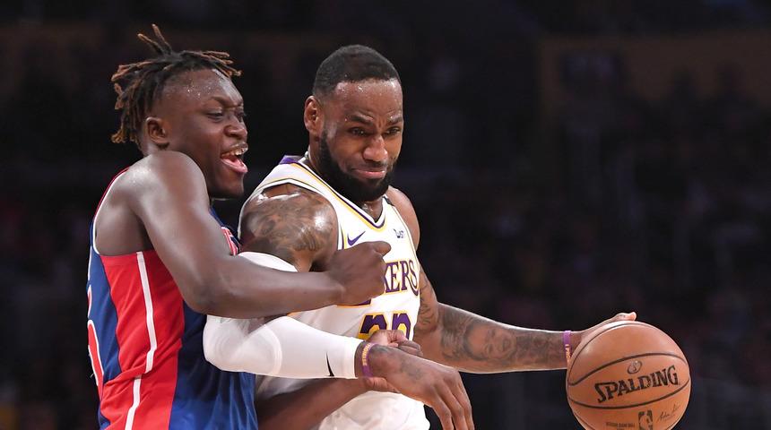 Los Angeles Lakers-Detroit Pistons: 106-99 (LeBron James triple-double yaptı)