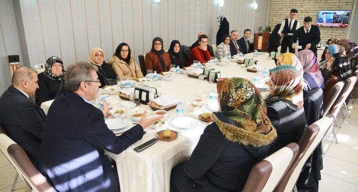 Kadın çiftçiler Kayseri Şeker’de G3