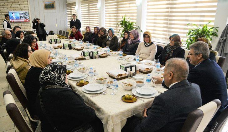 Kadın çiftçiler Kayseri Şeker’de G4