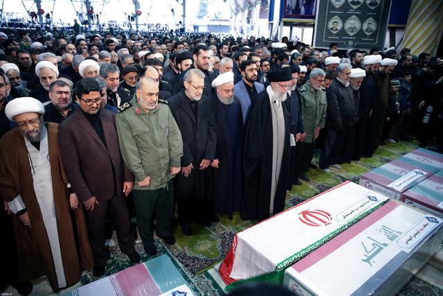 2020-01-06T072605Z_1480579746_RC27AE91TSC8_RTRMADP_3_IRAQ-SECURITY-BLAST-SOLEIMANI-FUNERAL