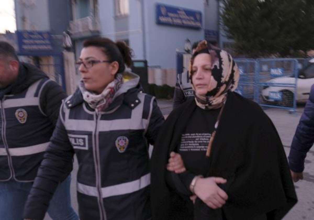Konya'daki dehşet olayda yeni detay! Sevgilisinin eşi tarafından &ouml;ld&uuml;r&uuml;len Aynur, 'yardım edin' diye bağırmış