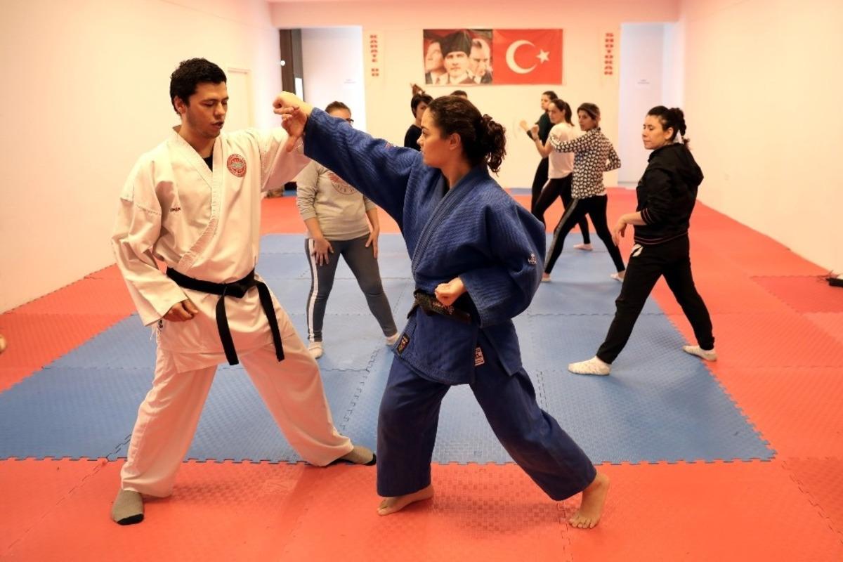 Menteşe&rsquo;de kadınlara &ldquo;Yakın Savunma&rdquo; eğitimi