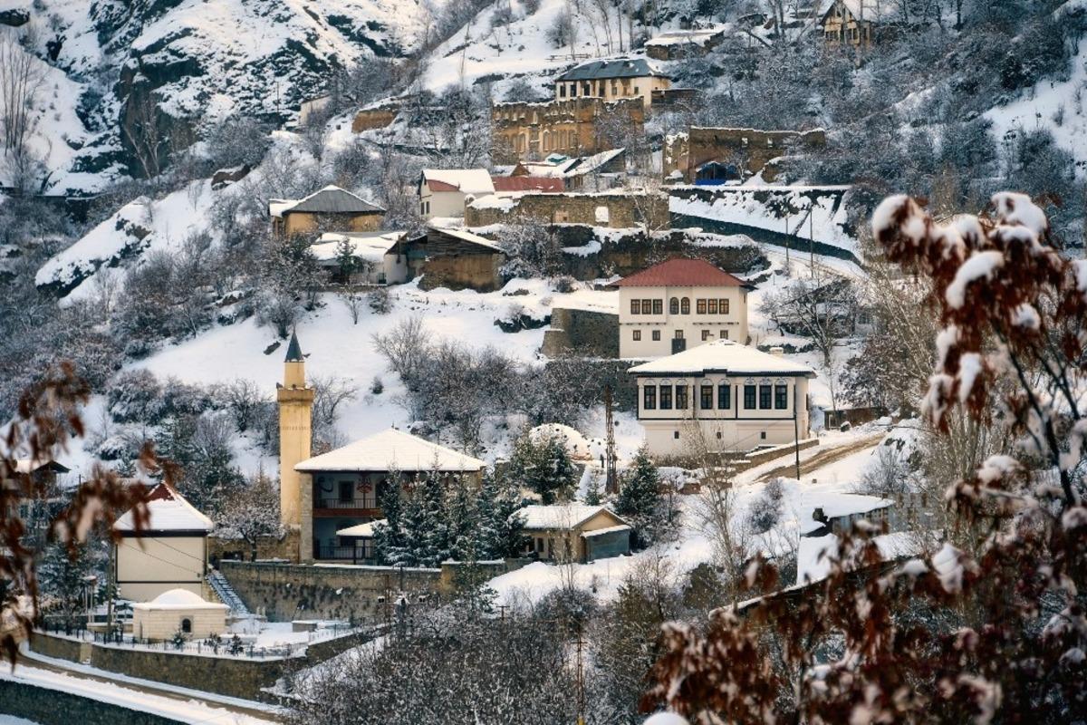 Tarihi kentte kış g&uuml;zelliği