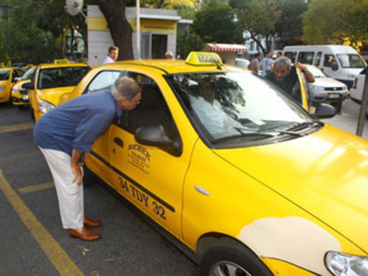 Erol Aksoy taksiciyle pazarlık yaptı G3