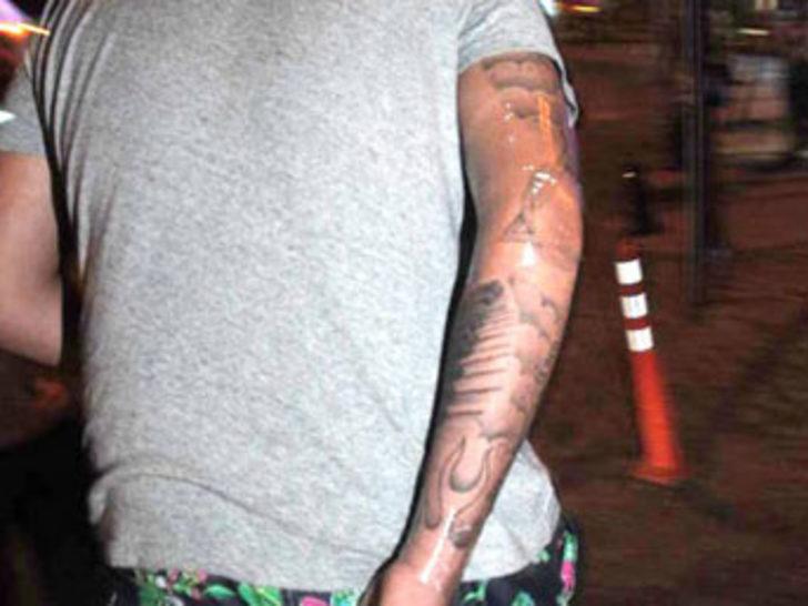 İdo'dan ayıplı dövme G4