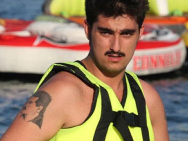 İdo'dan ayıplı dövme G5