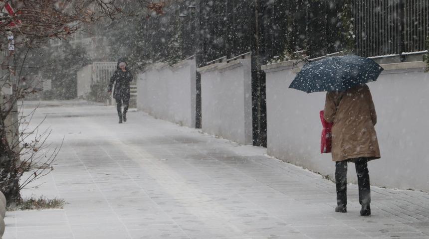 Ankara'da okullar tatil mi, Ankara Valiliği açıkladı mı? (7 Ocak salı bugün Ankara'da kar tatili haberi var mı?)