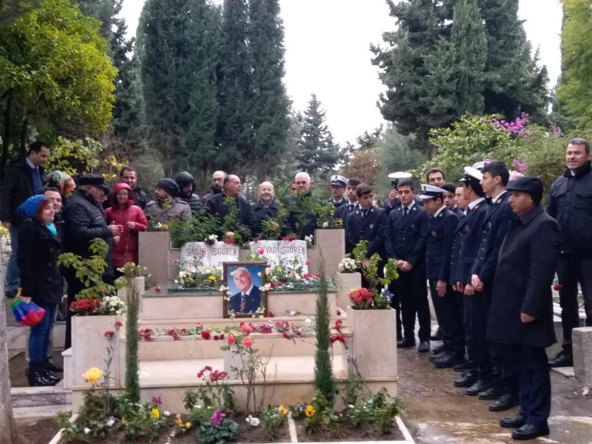 Salih İşg&ouml;ren &ouml;l&uuml;m&uuml;n&uuml;n 9&rsquo;uncu yıl d&ouml;n&uuml;m&uuml;nde unutulmadı