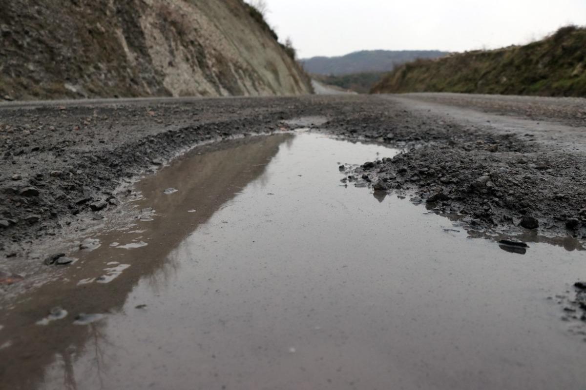 2 ay &ouml;nce ulaşıma a&ccedil;ılan yol kullanılamaz hale geldi