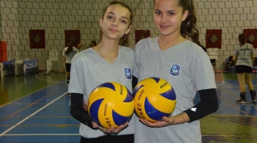 Yunusemreli voleybolcular Manisa&rsquo;yı temsil edecek