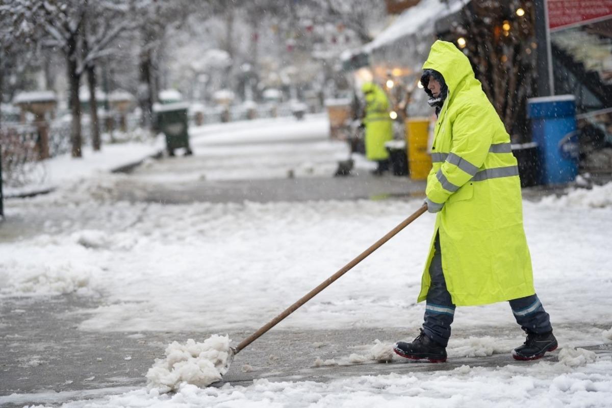 Tepebaşı Belediyesi&rsquo;nin kar mesaisi