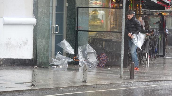 Taksim'de şemsiyelerle savaş G5