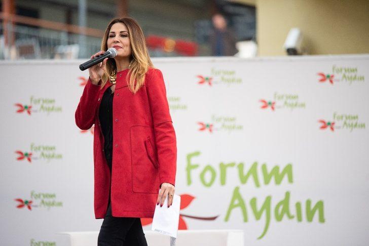 Forum Aydın’da Hande Kazanova ile Astroloji Sohbetleri büyük ilgi gördü G2