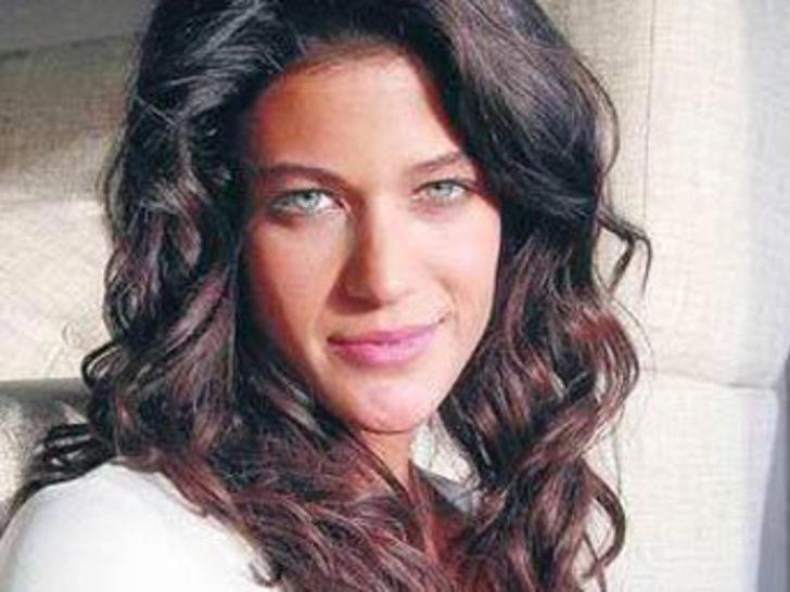 Berrak Tüzünataç 'Lady' teklifini reddetti G4