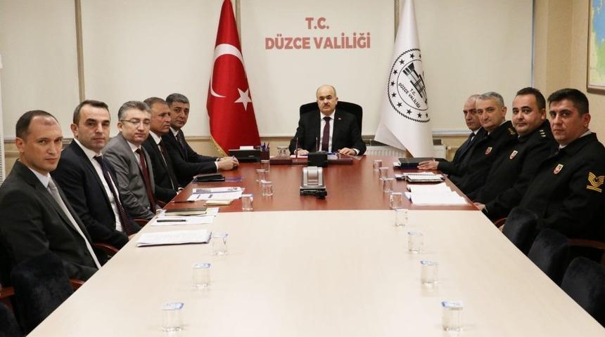 Düzce’de 1 ayda 18 bin araç kırmızıda geçti