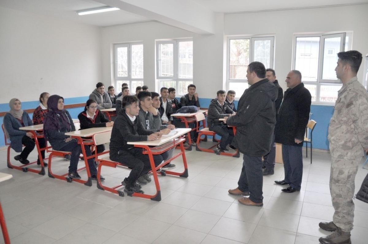 Kaymakam İmamoğlu, k&ouml;ylerde incelemede bulundu