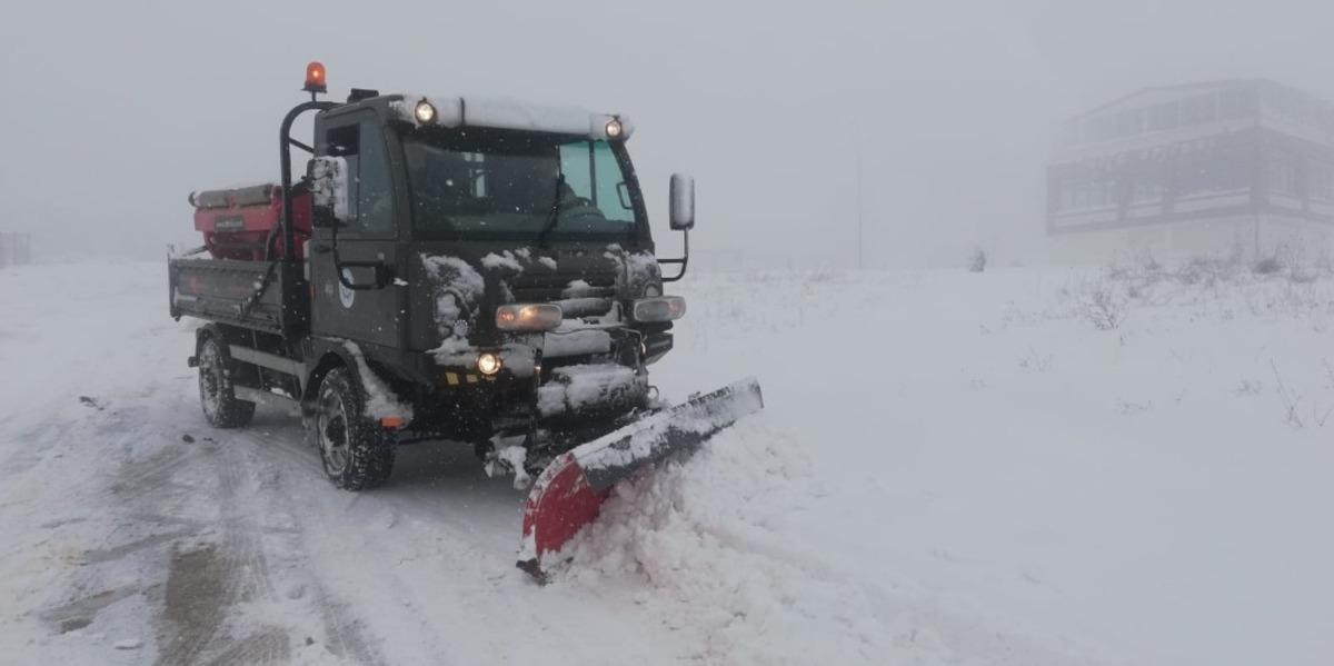 Odunpazarı Belediyesi ekipleri karla m&uuml;cadele i&ccedil;in seferber oldu