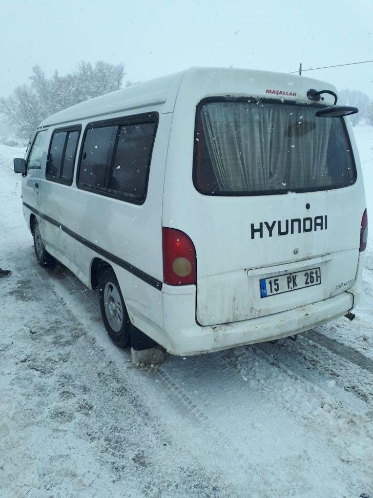 Jandarma denetiminde durdurulan araçtan 15 adet küpesiz koyun çıktı G3