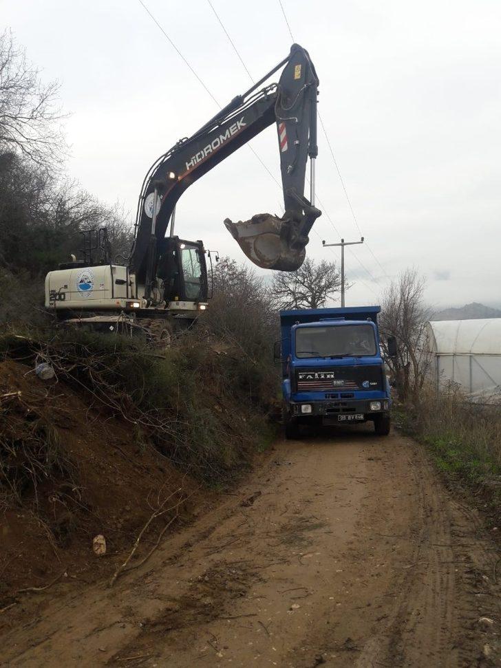 Mihalgazi’de tarla yolları genişletildi G3