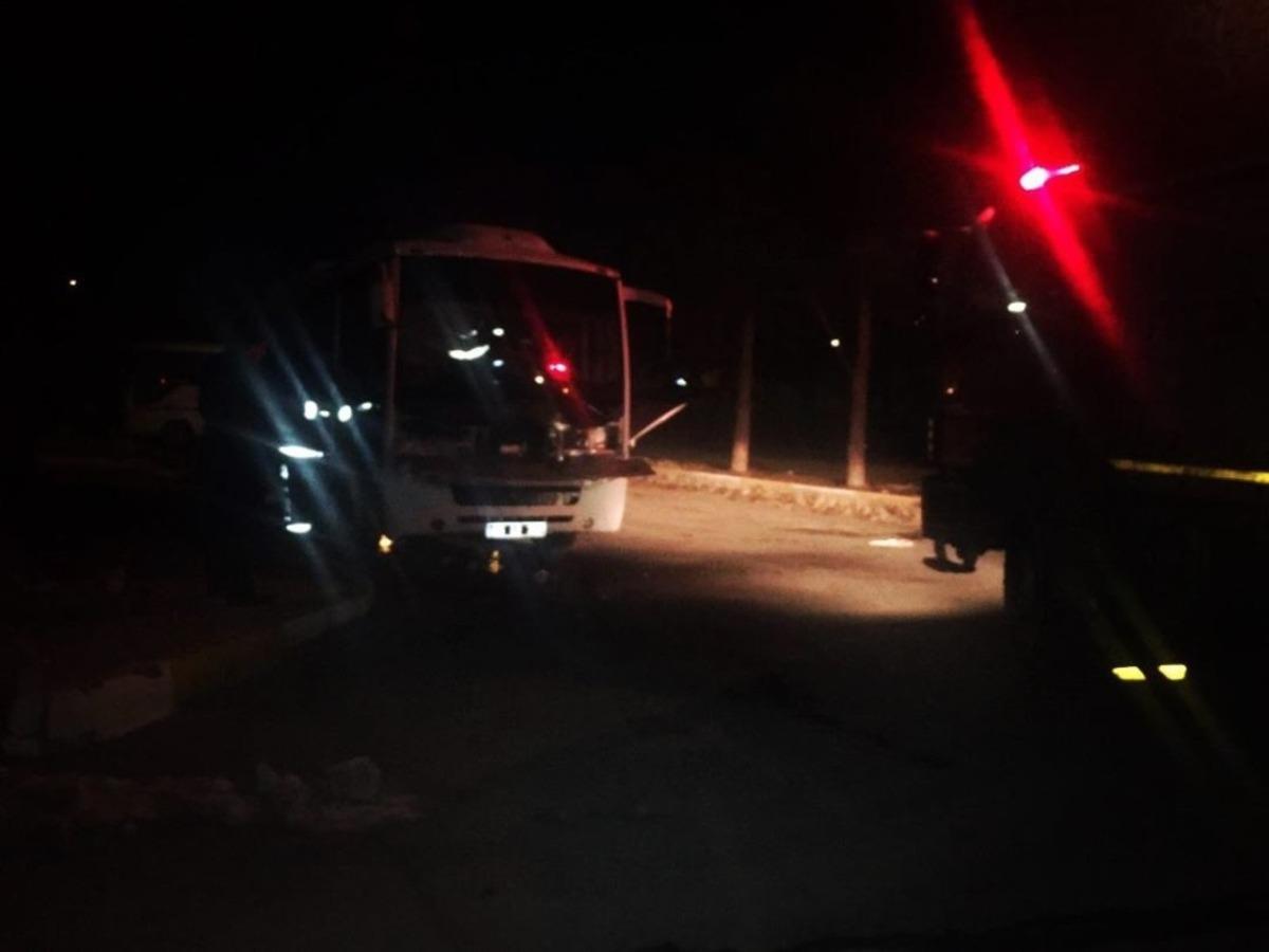 Park halindeki midib&uuml;s yandı