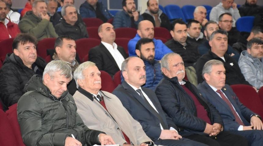 T&Uuml;FAD&rsquo;ın &lsquo;S&uuml;rekli Futbol Antren&ouml;rleri Gelişim&rsquo; seminerine Erenler&rsquo;de yapıldı