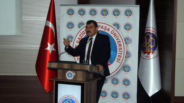 TÜBİTAK Başkanı Mandal, Tokat'ta öğrencilere kitap dağıttı (2)